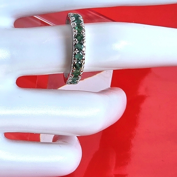 Natural Emerald 925 Sterling Silver Band - Picture 10 of 13